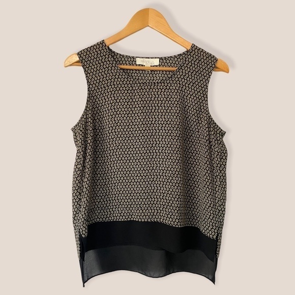 Olive & Oak Sleeveless Patterned Top - Picture 1 of 9